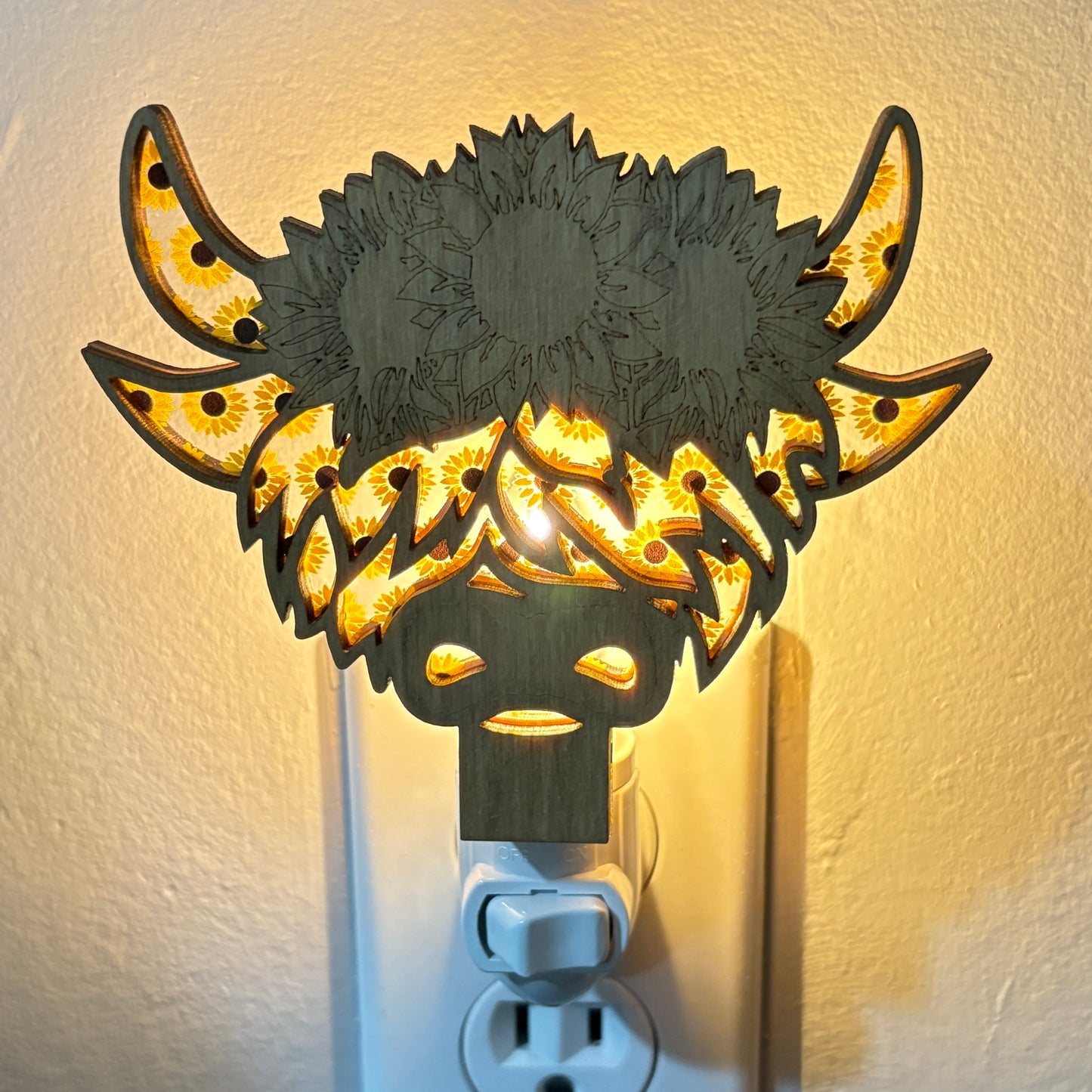 Highland Cow w/sunflowers