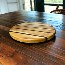 Load image into Gallery viewer, 12&quot; round Charcuterie/cutting board
