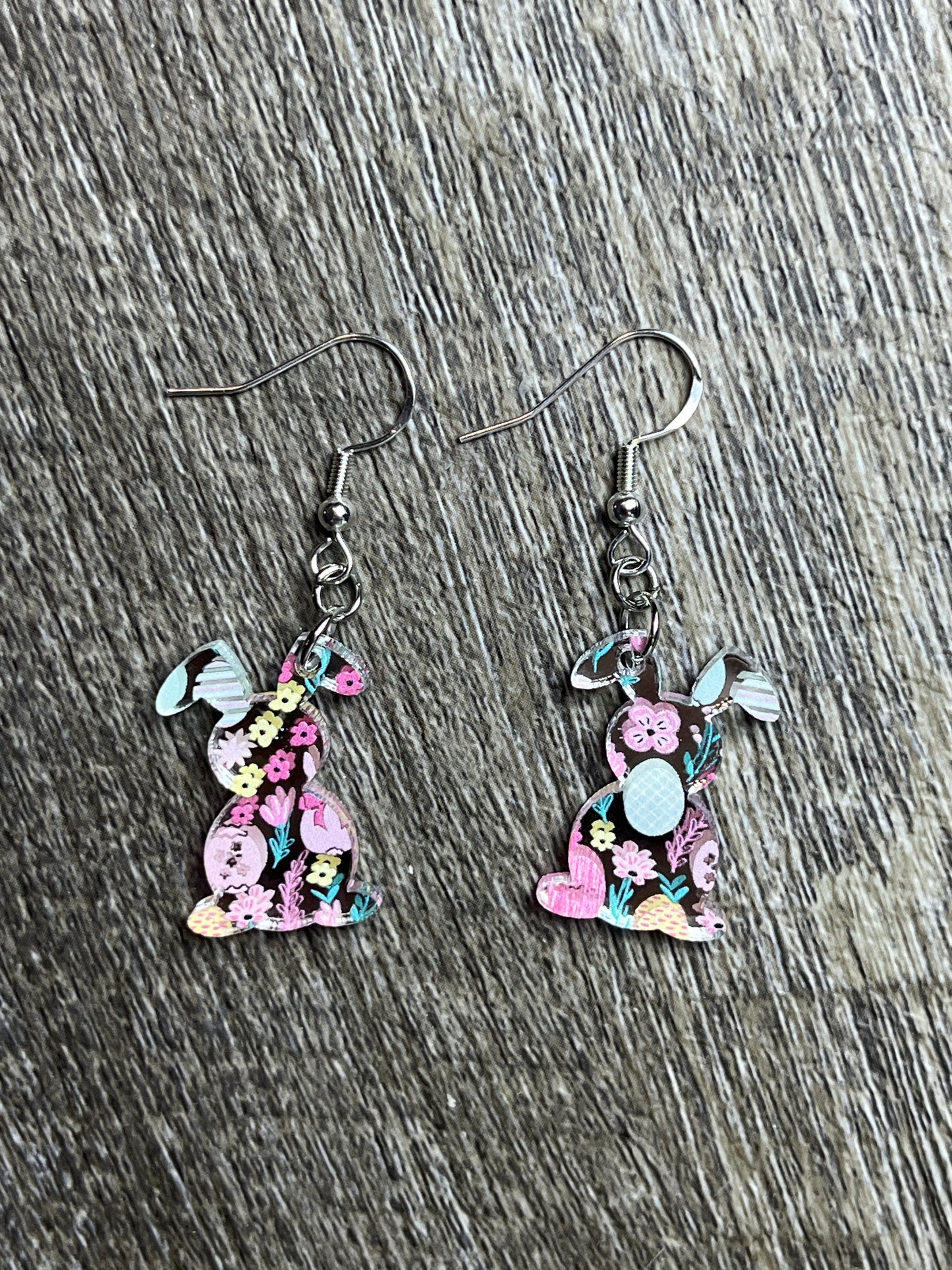 Hoppy Easter earrings