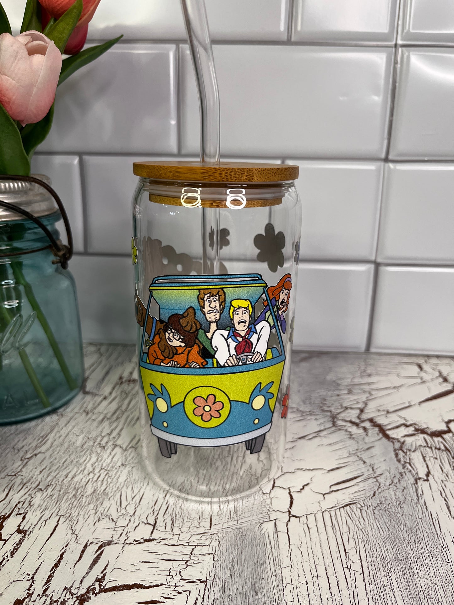 Meddling Kids badge reel and Libbey glass set