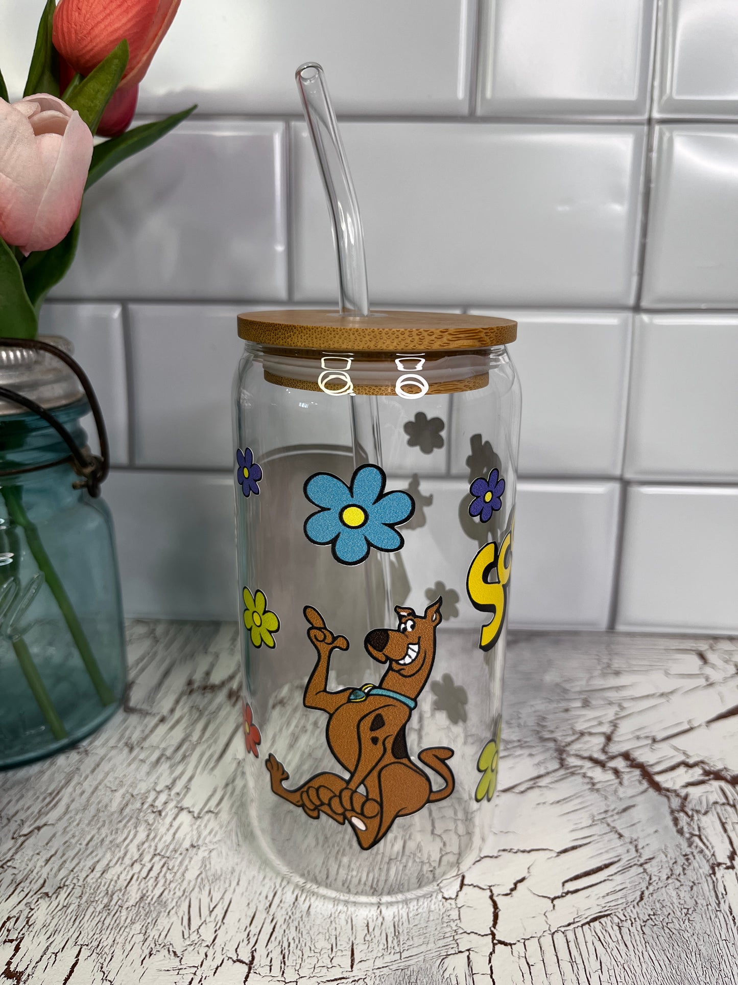 Meddling Kids badge reel and Libbey glass set